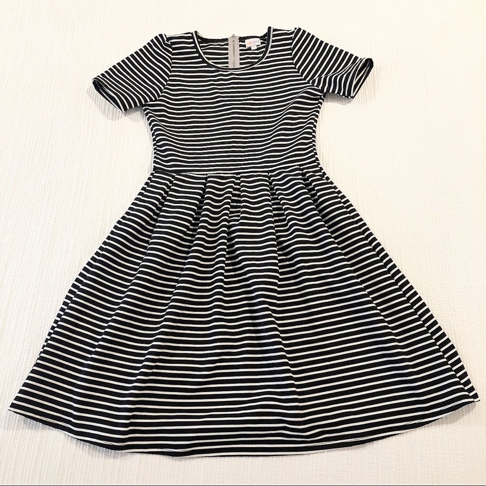 LuLaRoe Amelia Dress - Picture 2 of 4